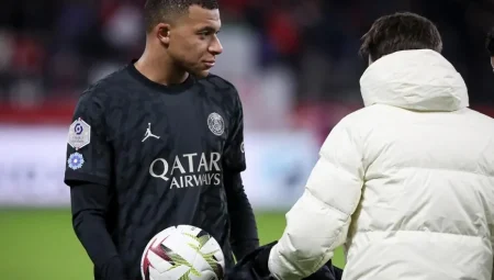 PSG’den Tarihi Skor! Mbappe’nin Hat-trick’i Manchester City’yi Sildi, Kenan Yıldız Veda Etti