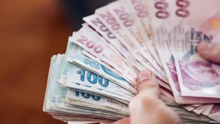 Çalışan Emeklilerin Maaşları Kesilecek Mi? 2008 Sonrası Sigortalılar İçin Yeni Düzenleme Geliyor