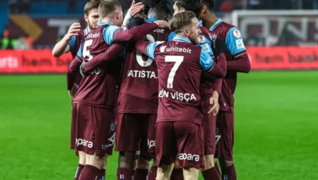 Trabzonspor, Çaykur Rizespor’u 5-2 mağlup ederek çeyrek finale yükseldi