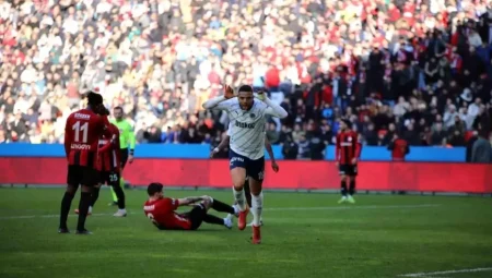 Fenerbahçe Gaziantep FK’yi 4-1 Mağlup Ederek Çeyrek Finale Yükseldi