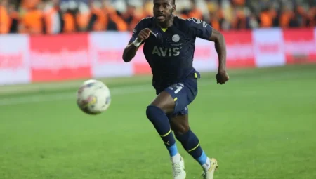 Fenerbahçe’de ayrılık kesinleşti: Osayi-Samuel’in yeni adresi belli oldu
