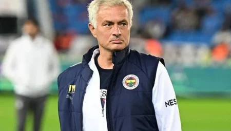 Mourinho, Fenerbahçe’nin Avrupa Ligi maçı öncesi açıklamalarda bulundu: ‘İsmail Yüksek hazır değil’