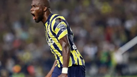 Enner Valencia’dan şampiyonluğu getiren frikik golü! 7 yıllık seriyi bitirdi
