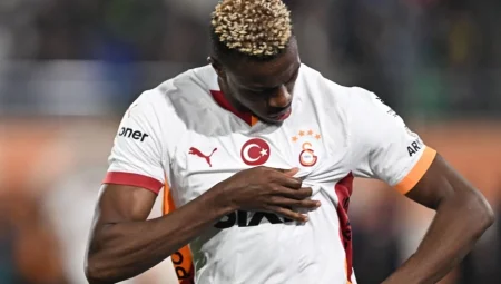Galatasaray’da Osimhen’e kritik uyarı: ‘Derbide kart görme, takım yalnız kalmasın’