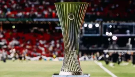 Eski Galatasaraylı teknik adam ve futbolcular Konferans Ligi’ne damga vurdu: Riera ve Bakambu sahnede