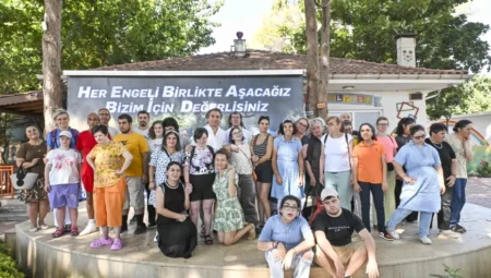 Polonyalı özel eğitim grubu, Muratpaşa Engelsiz Kafe’de projeleri yerinde inceledi