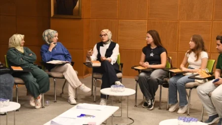 Balıkesir’de “Satır Arası Kitap Kulübü” ilk buluşmasında kitapseverleri bir araya getirdi